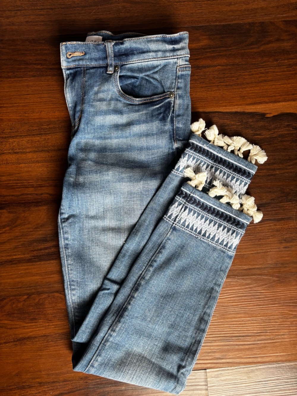 Women's Blue Embroidered Hem Jeans